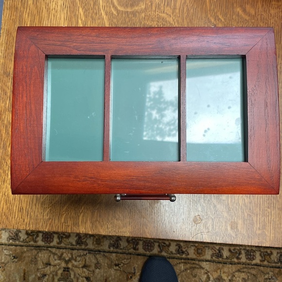 EUC! Wood jewelry box - Picture 2 of 10